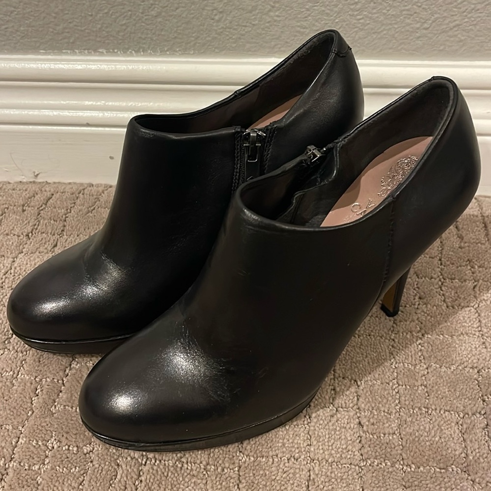 Vince Camuto Elvin Bootie sz 7 M